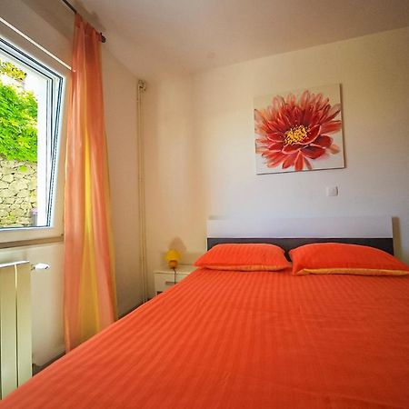Apartman Carmen Volosko Abbazia Esterno foto