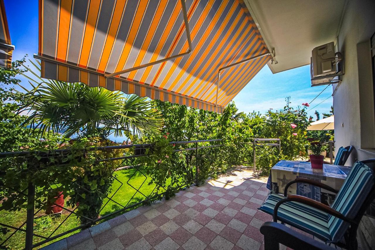 Apartman Carmen Volosko Abbazia Esterno foto