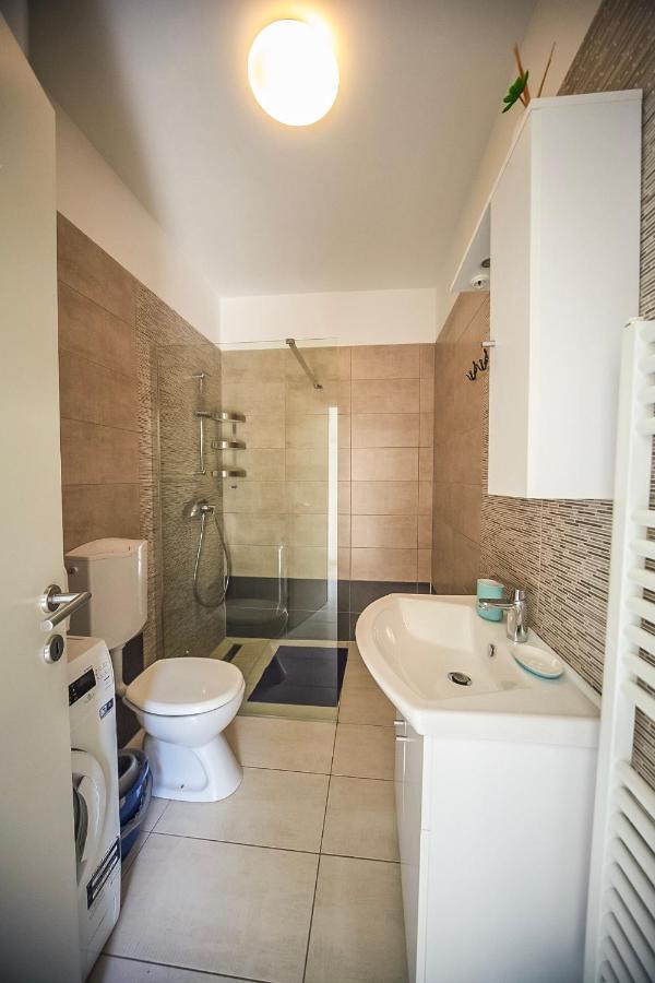 Apartman Carmen Volosko Abbazia Esterno foto
