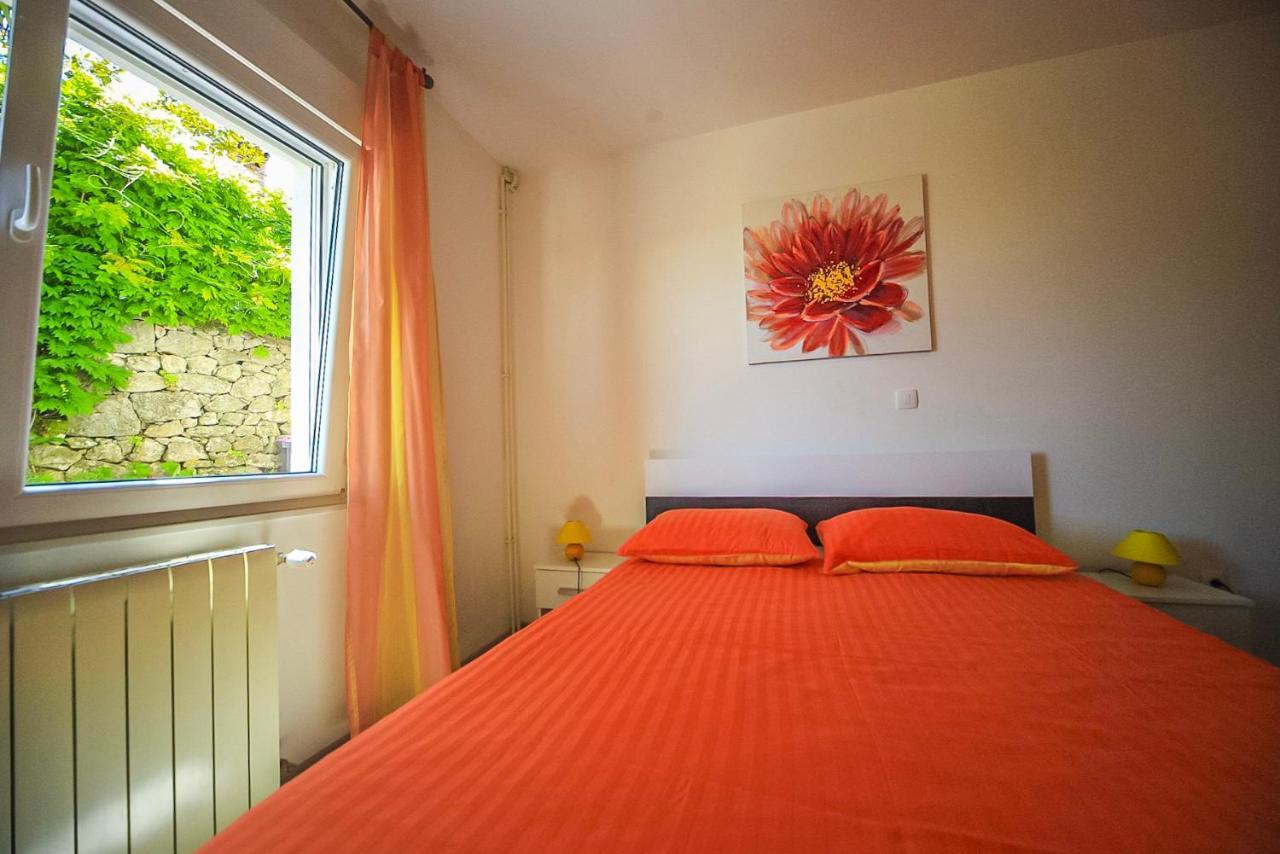 Apartman Carmen Volosko Abbazia Esterno foto